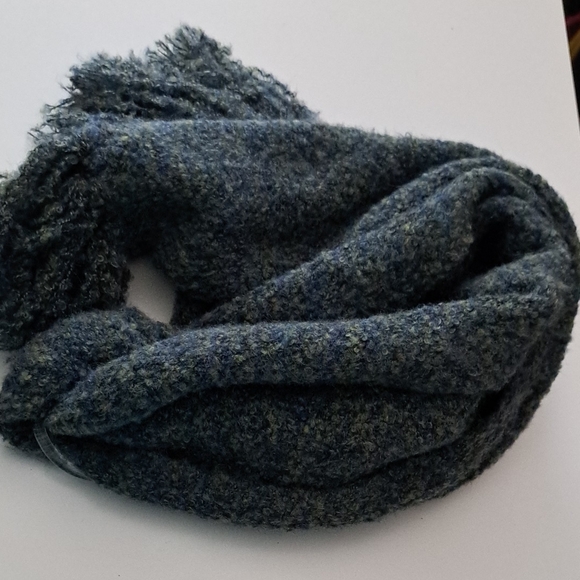 Dillards Wool Blend Cozy Blue Textured Scarf - Picture 4 of 8